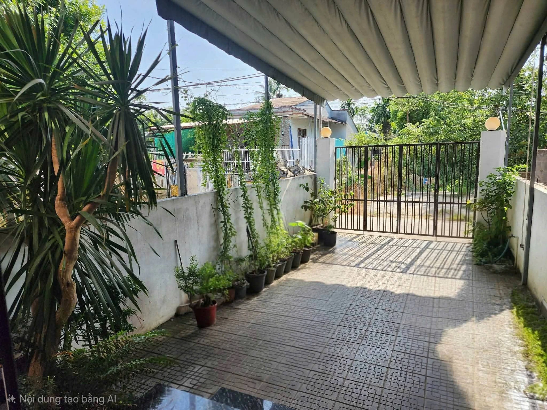 Bán nhà 2 tầng 111m² sân vườn, gara ô tô, Huế - Ảnh 1