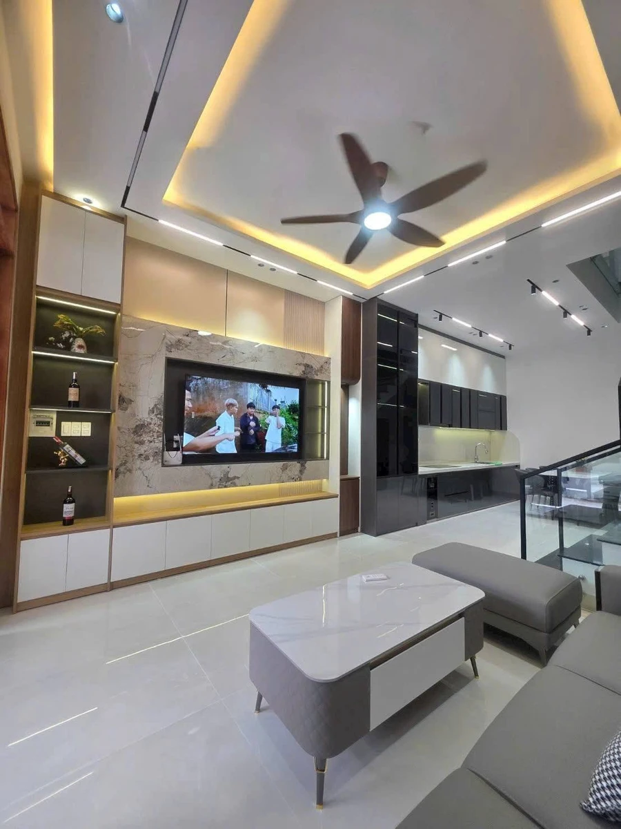 Bán nhà 3 phòng ngủ 180m2 mặt tiền Hoàng Văn Thái Gò Vấp - Ảnh thu nhỏ 4