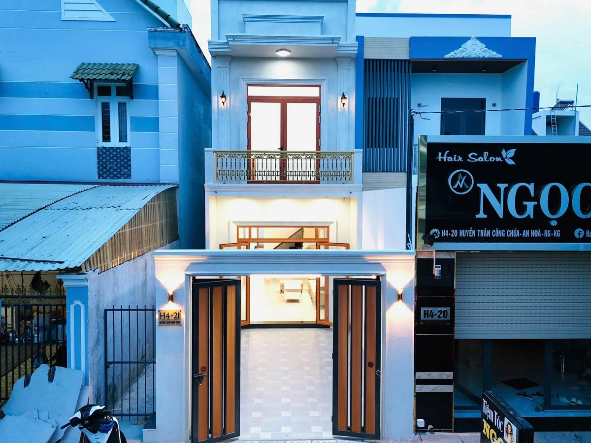 Bán nhà mặt tiền Huyền Trân Công Chúa, Rạch Giá, An Giang, 4x28,2m, 4PN, giá 3,799 tỷ - Ảnh thu nhỏ 3