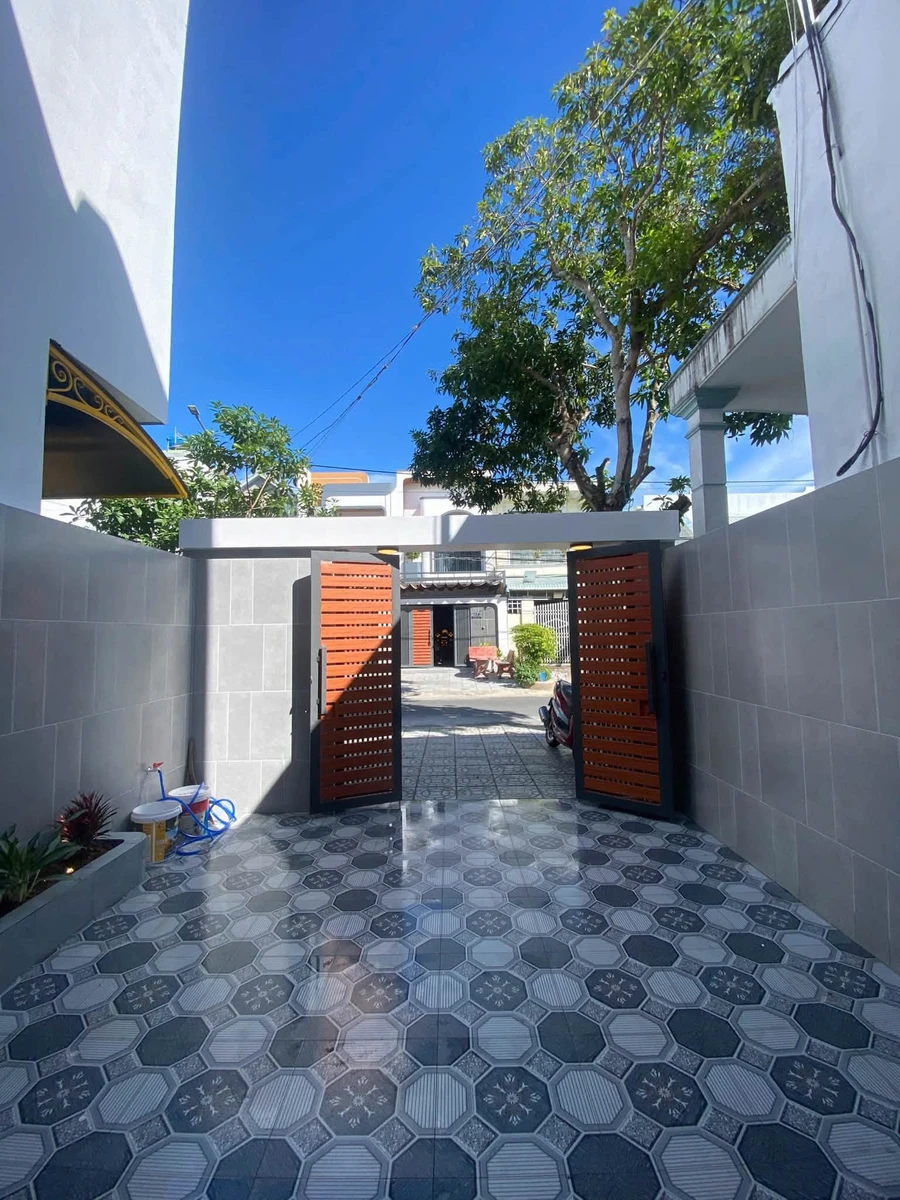 Bán nhà mới mặt tiền Lê Anh Xuân 108m² Rạch Giá 3 tỷ 150 triệu - Ảnh thu nhỏ 2