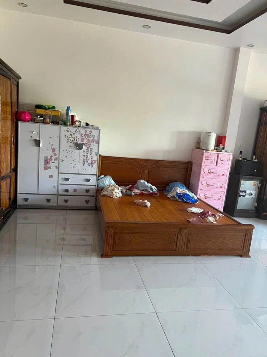 Bán nhà 3 tầng mặt tiền Nguyễn Du, 164m², Quảng Ngãi - Ảnh thu nhỏ 5