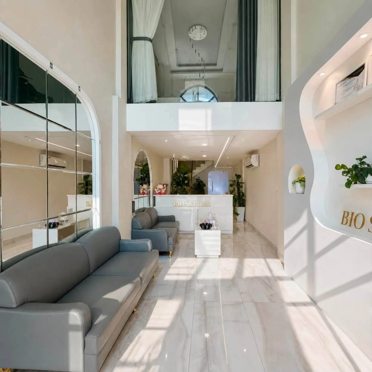 Bán nhà mặt tiền Nguyễn Đình Chiểu Quận 3, 73m2, 5 tầng, 7 phòng ngủ, giá 32 tỷ - Ảnh 1