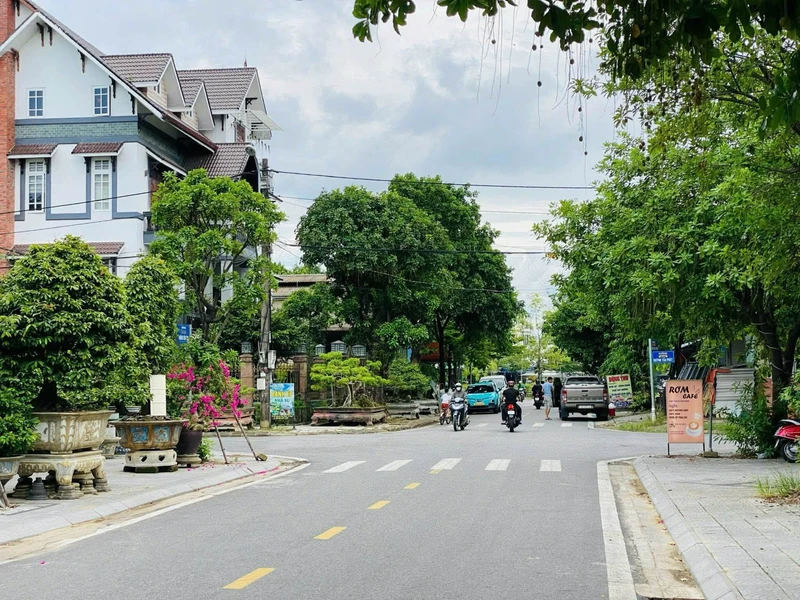 Bán lô góc 2 mặt tiền 213m2 Hoàng Văn Thụ Huế