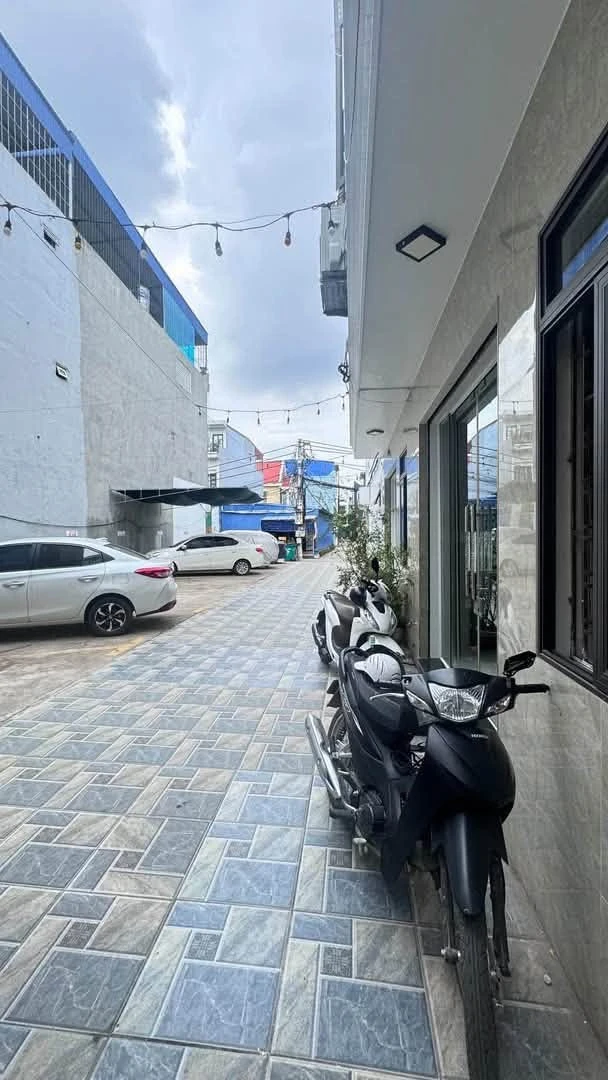 Bán nhà 4 tầng 50m2 giá hơn 3 tỷ tại ngã tư cầu vượt Nguyễn Bỉnh Khiêm, Hải Phòng - Ảnh thu nhỏ 2