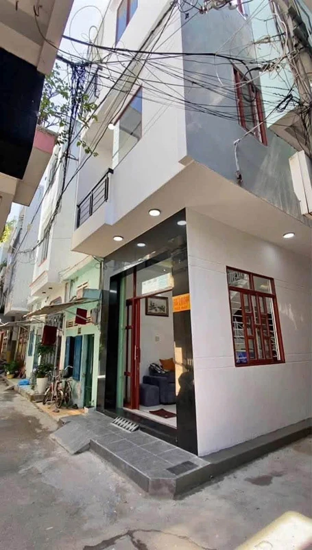 Bán nhà 3 tầng 4 phòng ngủ 110m2 Ngô Mây Quy Nhơn