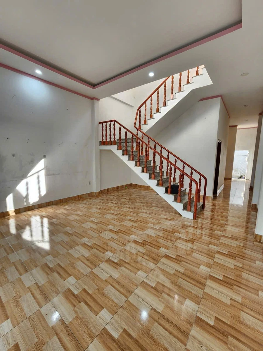 Bán nhà 1 trệt 1 lầu 70m2 Thuận Giao, Bình Dương - Ảnh thu nhỏ 3