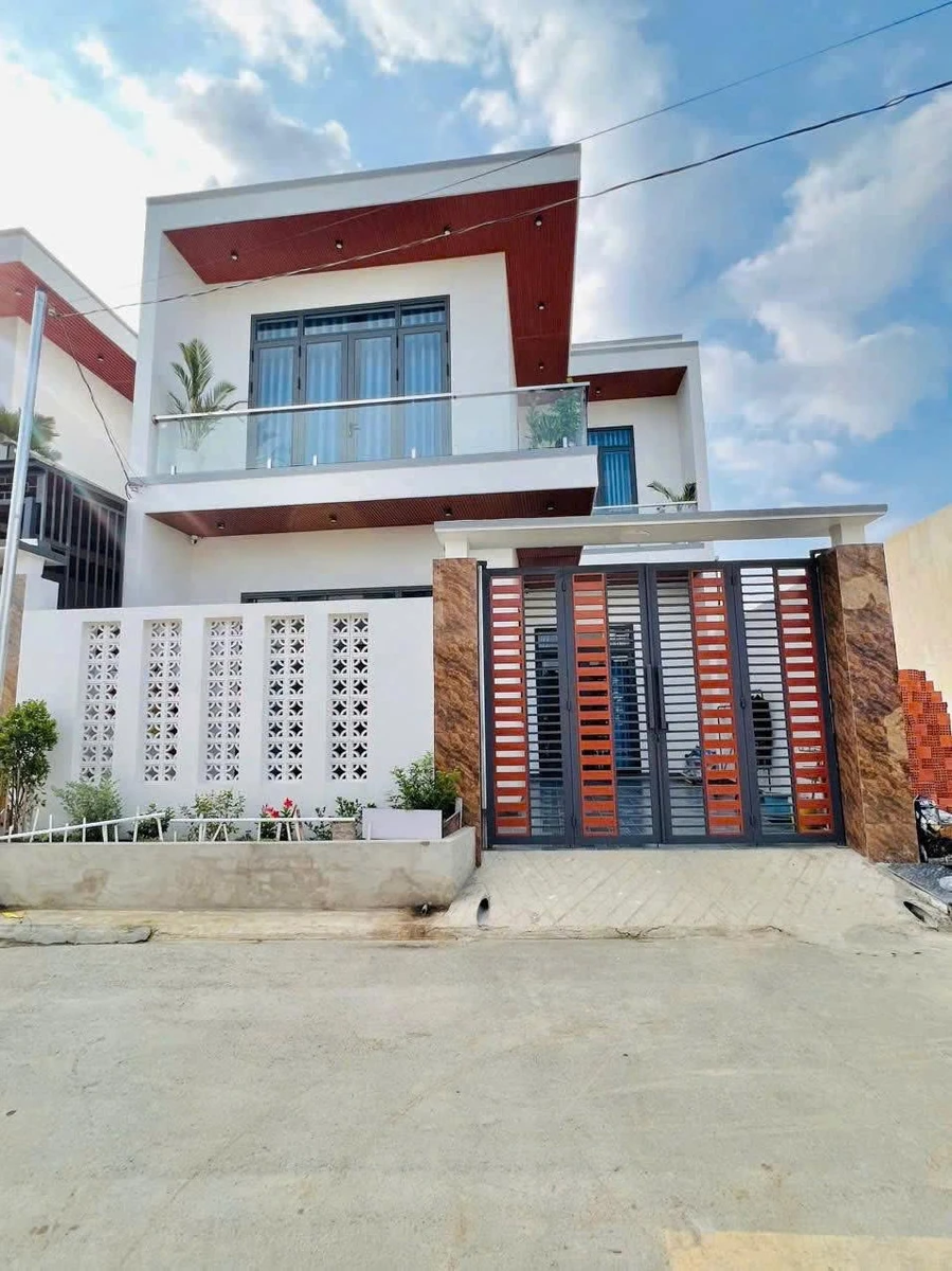 Biệt thự hoàn thiện 7x15m, nội thất cơ bản gần Bửu Long - Ảnh 1