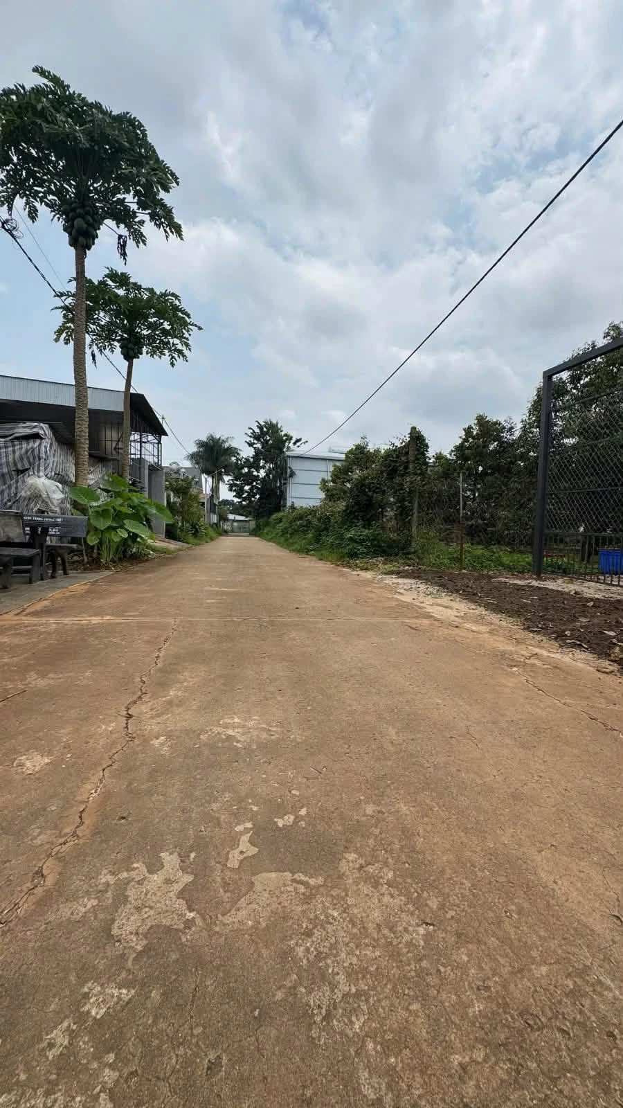 Bán đất 10x30m (300m²) đường nhánh song song QL26, xã Krông Pắc, Đắk Lắk, giá 2,99 tỷ - Ảnh 1