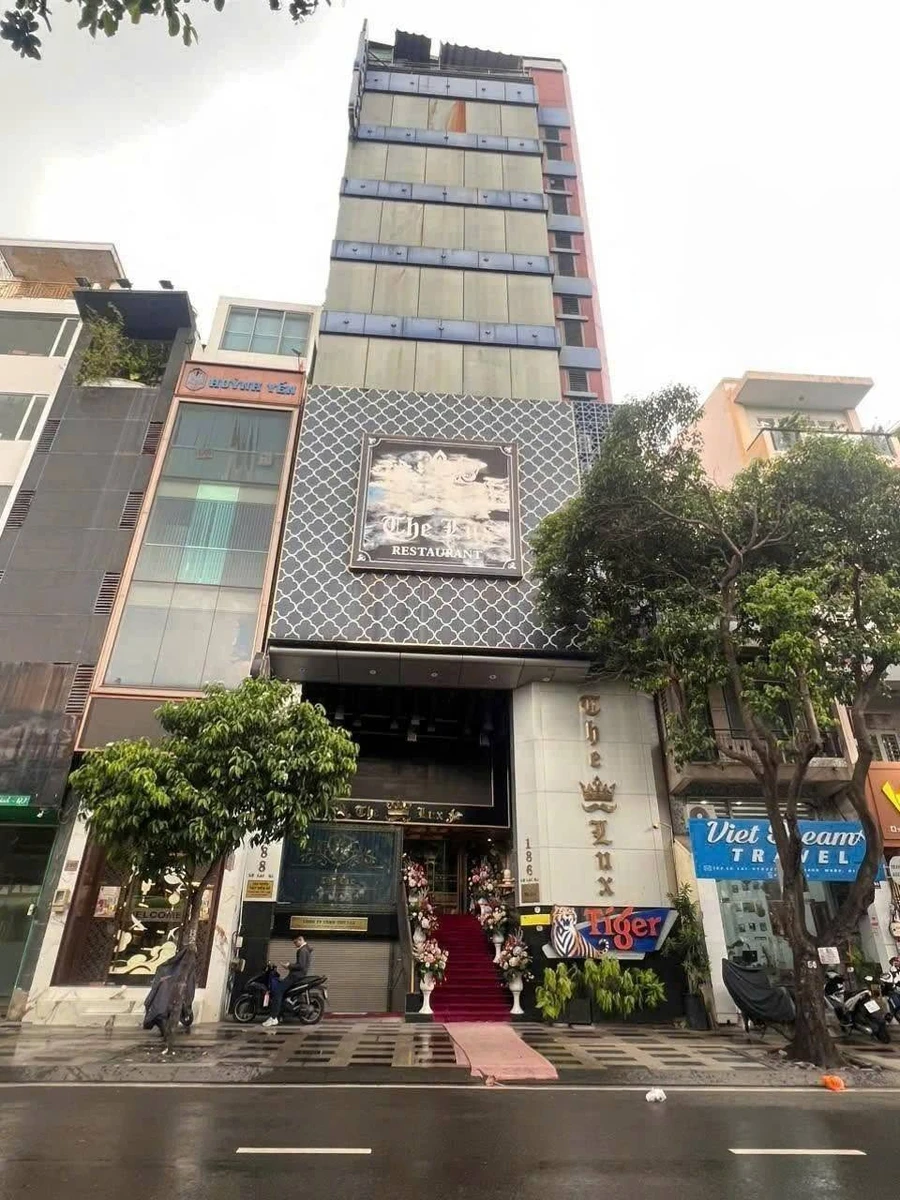 Cho thuê shophouse mặt tiền Lê Lai, Q.1, 150m², 21 phòng karaoke - Ảnh thu nhỏ 2