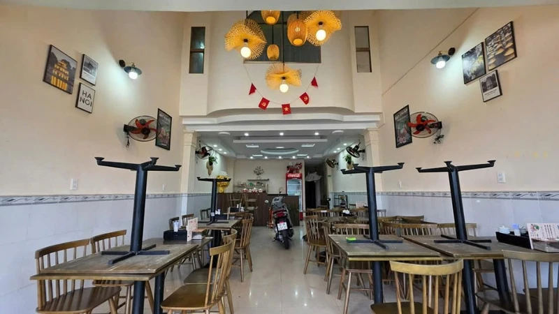 Sang quán ăn kinh doanh tốt mặt tiền 3/2 Rạch Giá, 125m2