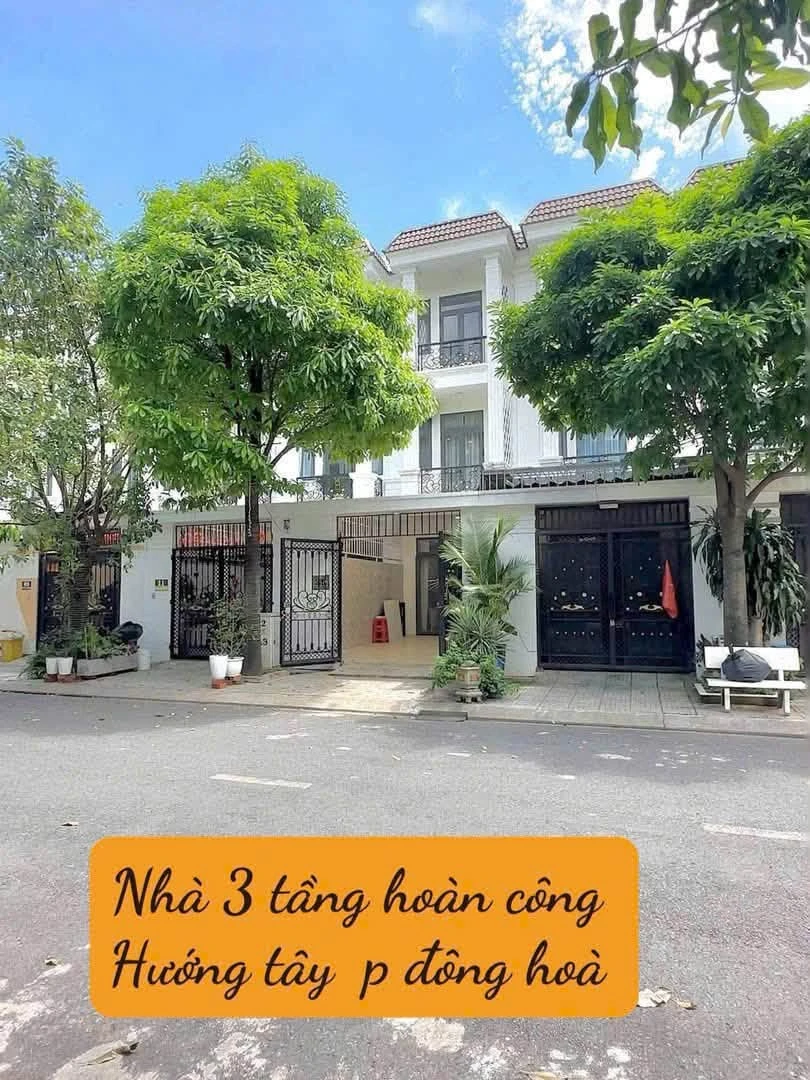 Bán nhà 1 trệt 2 lầu 4PN 92m² Đông Hòa TP.HCM - Ảnh 1
