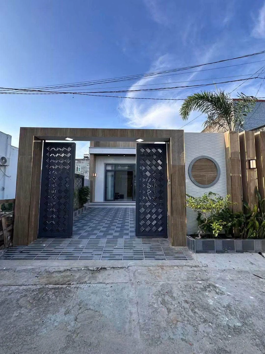 Bán nhà 3 phòng ngủ 80m² thổ cư khu TĐC Phước Bình, Long Hải, cách biển 400m - Ảnh 1