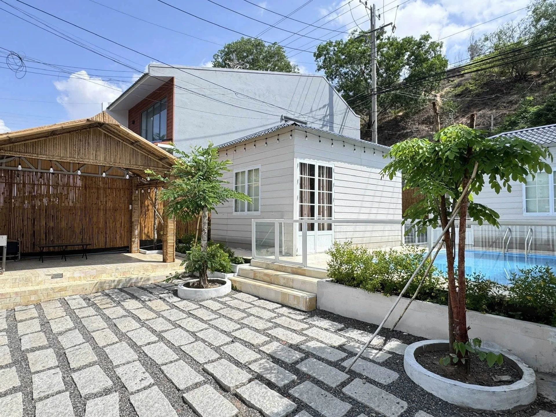 Bán villa view biển mặt tiền Huỳnh Thúc Kháng Mũi Né 369m² - Ảnh 1