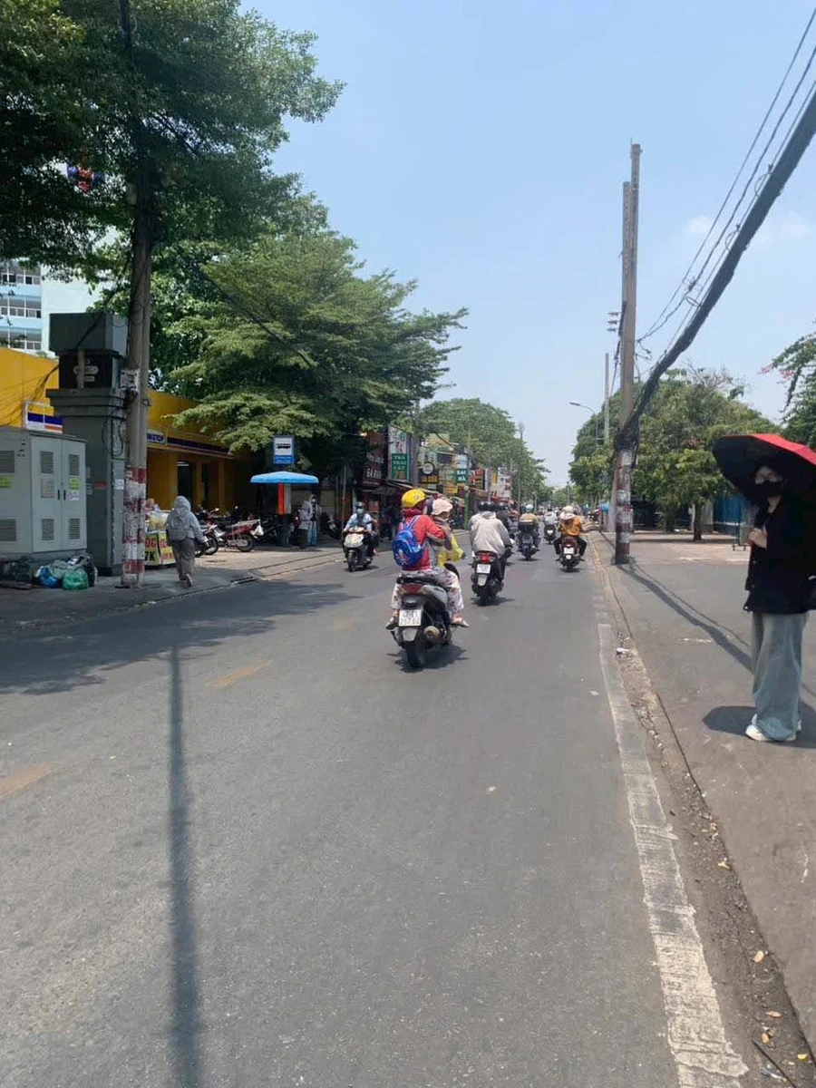 Bán 3 căn nhà mặt tiền Hoàng Diệu 2 Thủ Đức 38 tỷ - Ảnh thu nhỏ 4