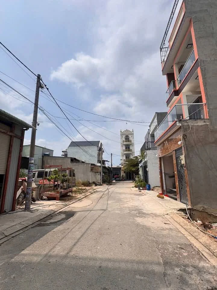 Bán đất khu phân lô 100m² gần chợ Đông Thạnh 4 tỷ - Ảnh thu nhỏ 3