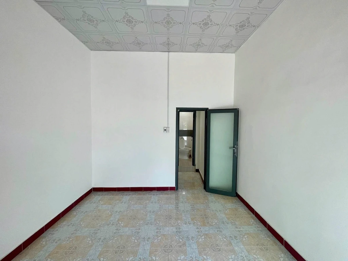 Nhà 3 tầng mặt tiền Nguyễn Nghiêm, 80 m², 6 tỷ - Ảnh thu nhỏ 5