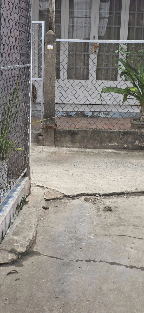 Bán nhà 2 mặt tiền hẻm 42,1m² Tân Thạch Củ Chi - Ảnh 1