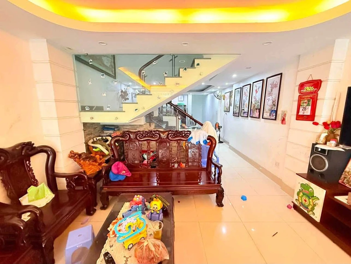 Bán nhà mặt tiền 1 trệt 3 lầu 270m² Vũng Tàu 9,7 tỷ - Ảnh 1