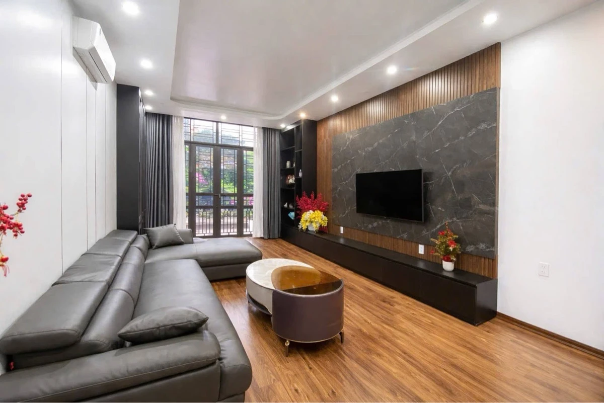 Bán nhà 3 tầng 75m2 đường Thiên Lôi giá 3 tỷ, tặng nội thất - Ảnh 1