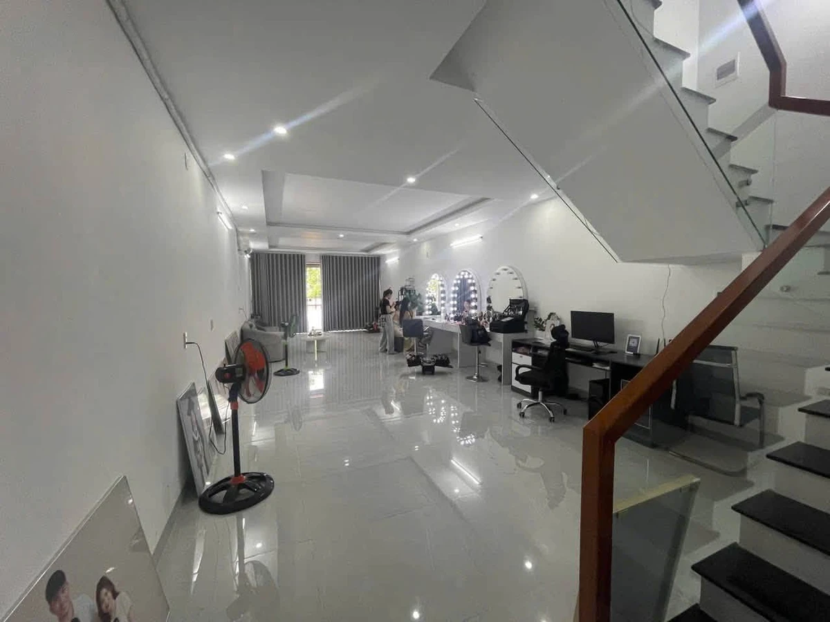 Bán nhà kinh doanh 3 tầng, 100m2, mặt tiền 5m, 9 tỷ - Ảnh thu nhỏ 3