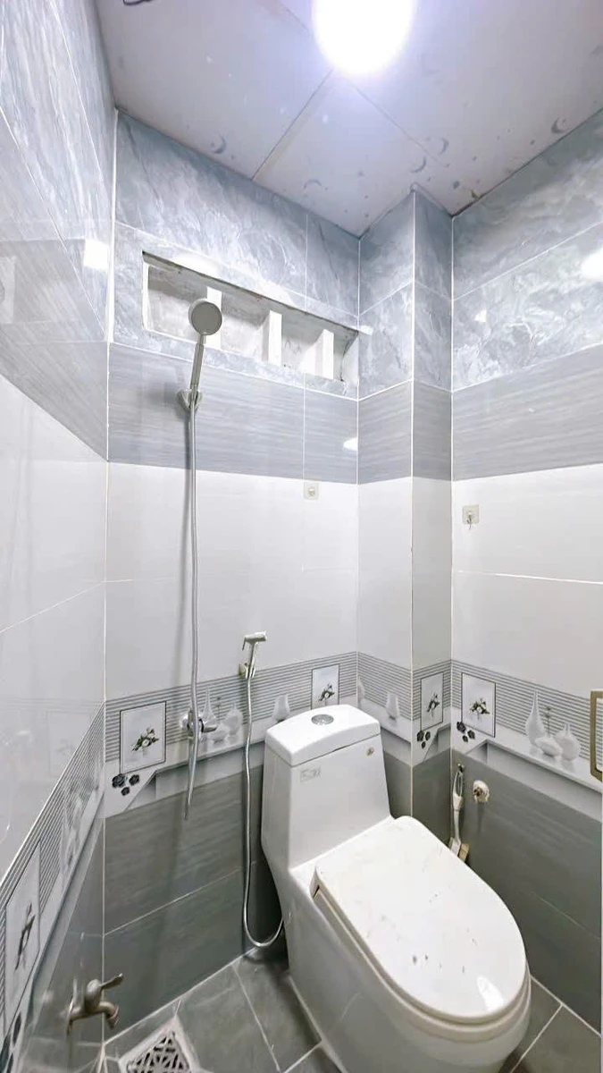 Nhà bán Quận 4, 2 phòng, 12.7m², 2 tỷ 50 triệu - Ảnh thu nhỏ 5