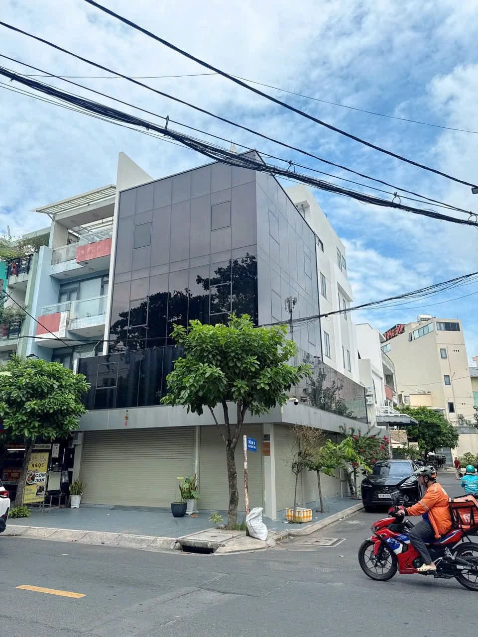 Bán shophouse góc Văn Cao - Lê Niệm, 130.9m², 29.5 tỷ - Ảnh 1