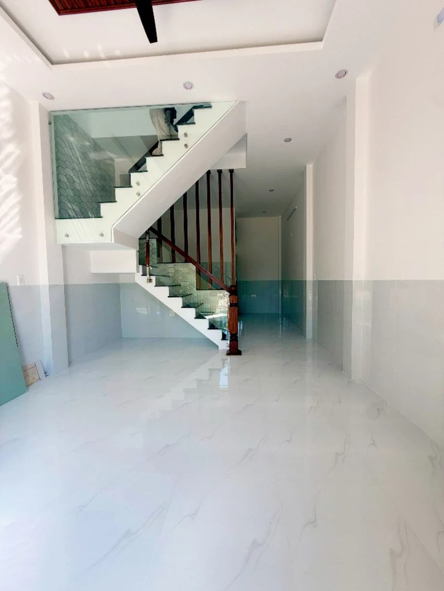Bán nhà hẻm 41-45m², 2PN Hùng Vương Quận 1 - Ảnh thu nhỏ 2