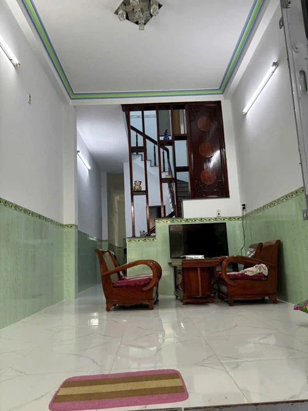 Bán nhà 2 tầng 52.8 m2 Nha Trang, gần biển, 3.1 tỷ