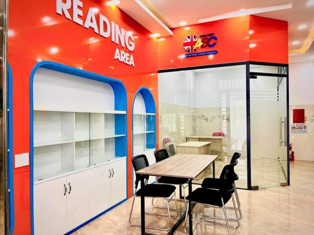 Bán nhà 2 lầu mặt tiền 10m, 142.8m², Bình Tân - Ảnh thu nhỏ 2