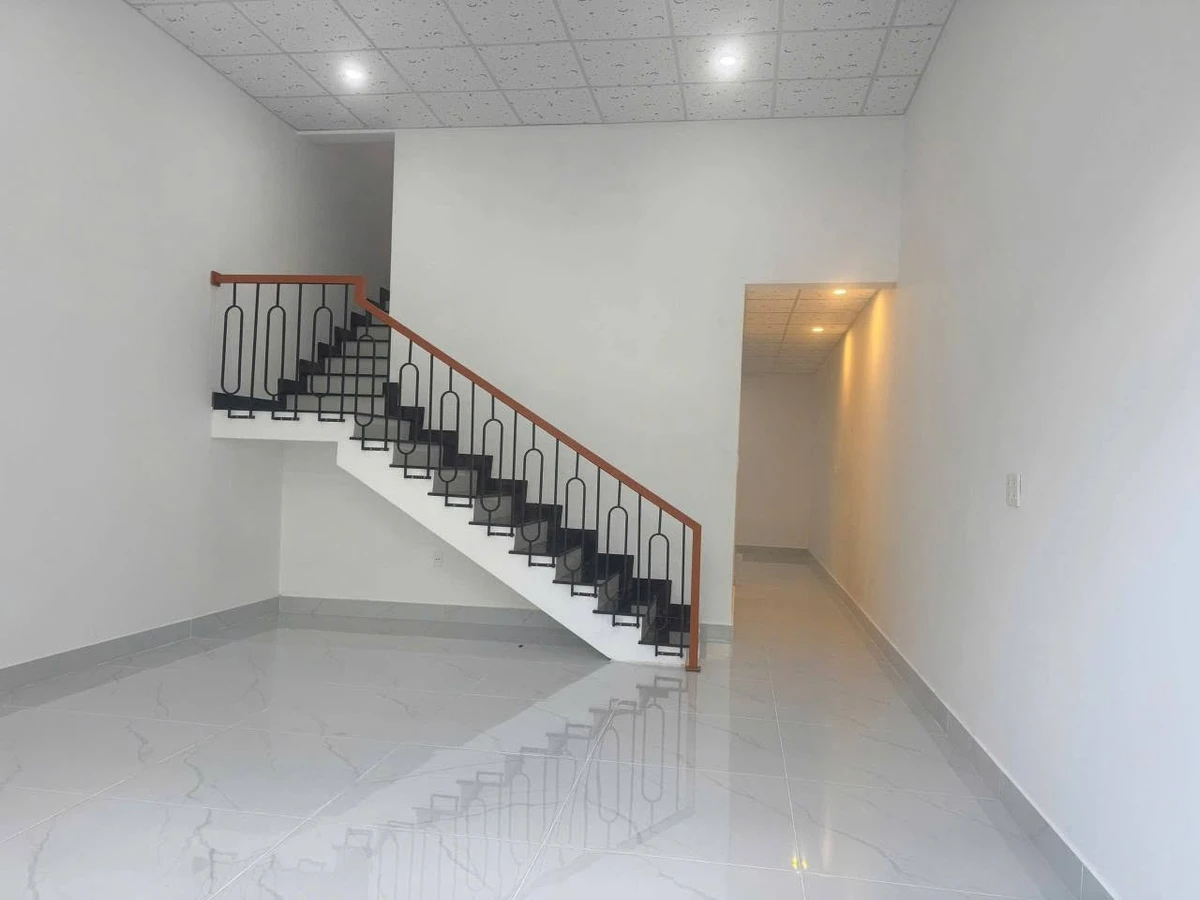 Bán nhà mê lửng 85m² Mai Hắc Đế, Quận 5 - Ảnh 1