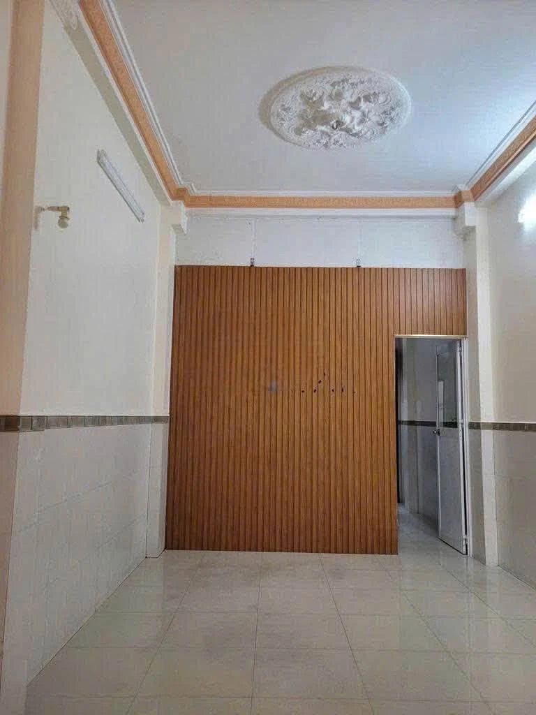 Cho thuê nhà nguyên căn 4x20 (80m²) 6PN/6WC Quận 10 - Ảnh 1