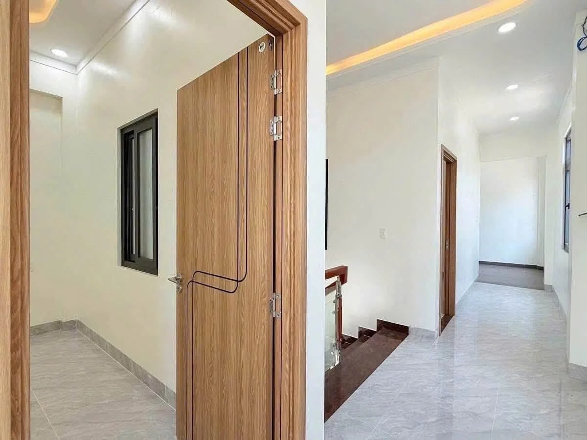 Bán nhà 2 lầu 100m2 gần Cây Xăng Đức Hưng, Biên Hòa 2 tỷ - Ảnh thu nhỏ 5