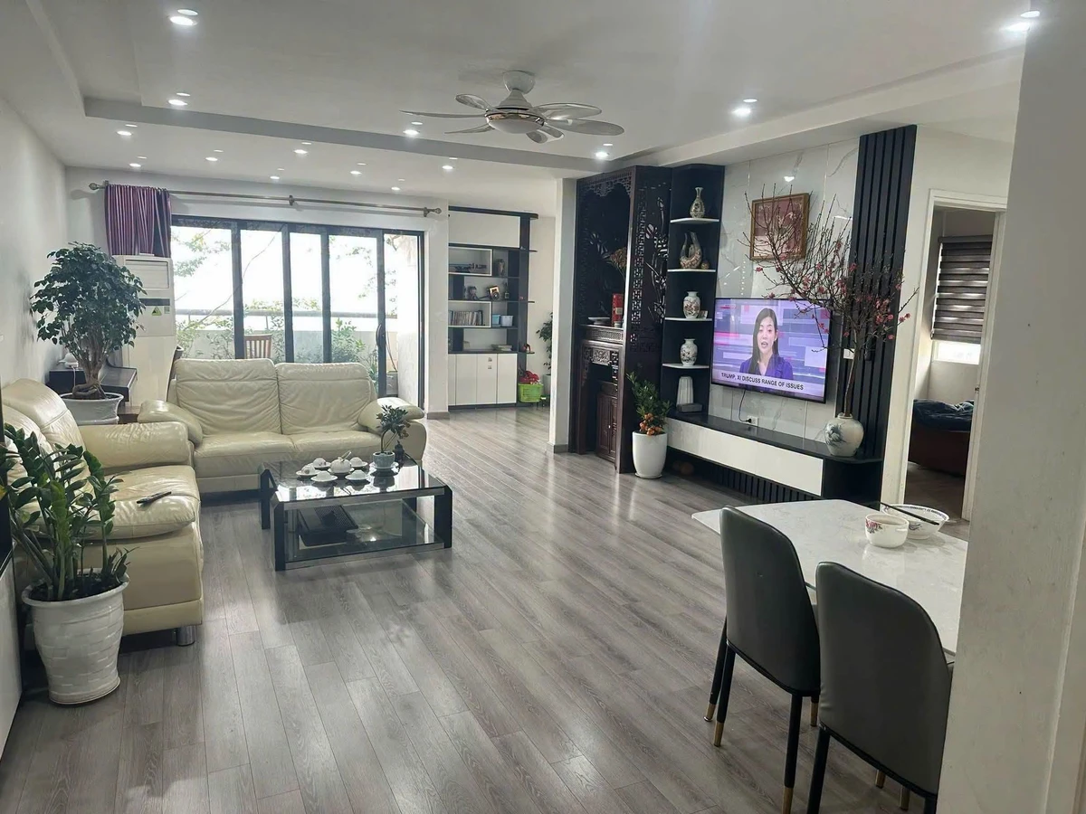 Bán căn hộ 3PN, 138m² full nội thất Văn Khê giá 6 tỷ - Ảnh thu nhỏ 2