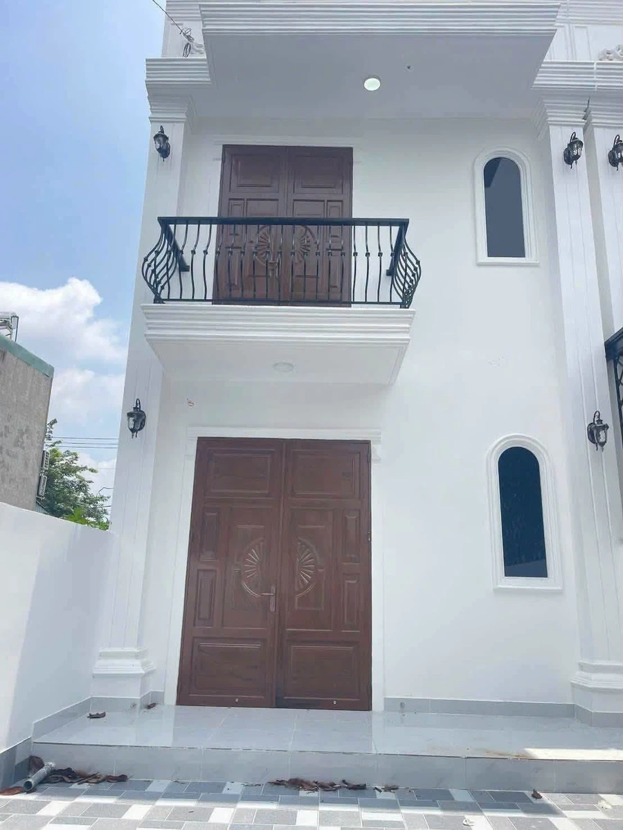 Bán nhà lầu tân cổ điển 3PN 87.5m² Bình Phước - Ảnh 1