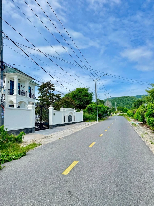 Bán đất view núi Long Hải 90m² đường nhựa thông thoáng