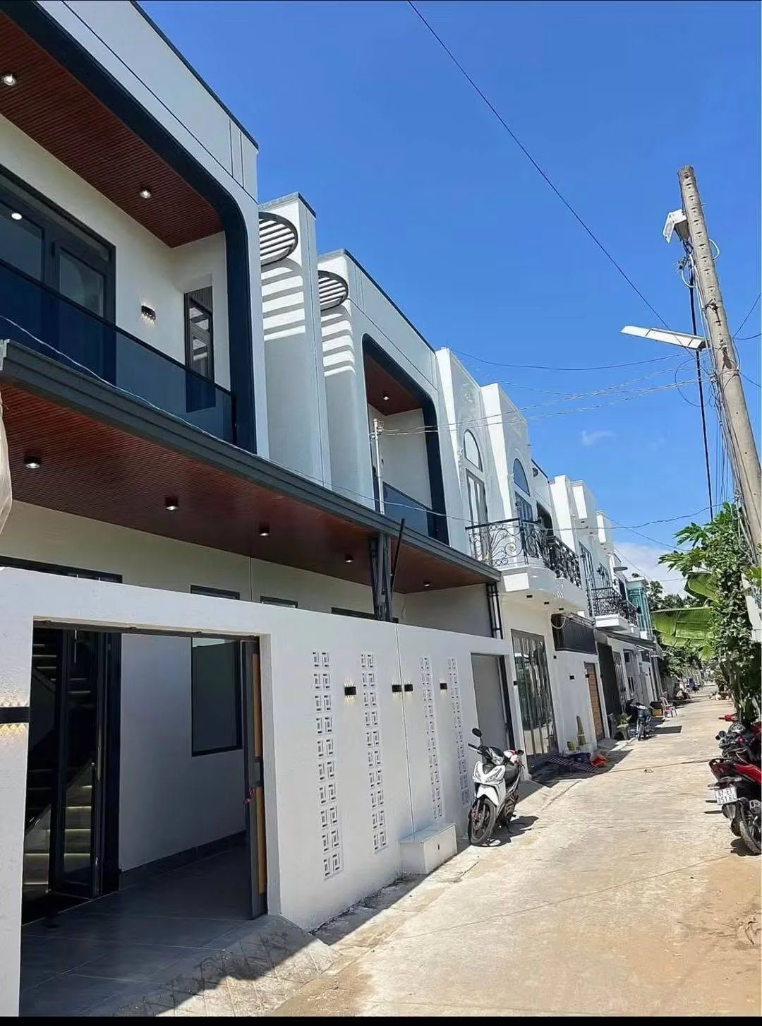 Bán nhà 1 trệt 1 lầu 60.5m² Nguyễn Bỉnh Khiêm, Quận 1 - Ảnh 1