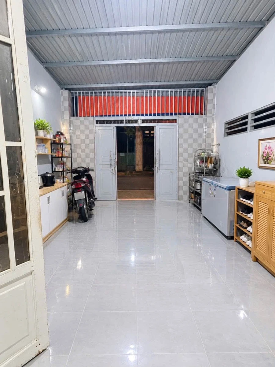 Bán nhà 2 tầng mặt tiền 70m2 Trường Thọ hơn 6 tỷ - Ảnh thu nhỏ 2