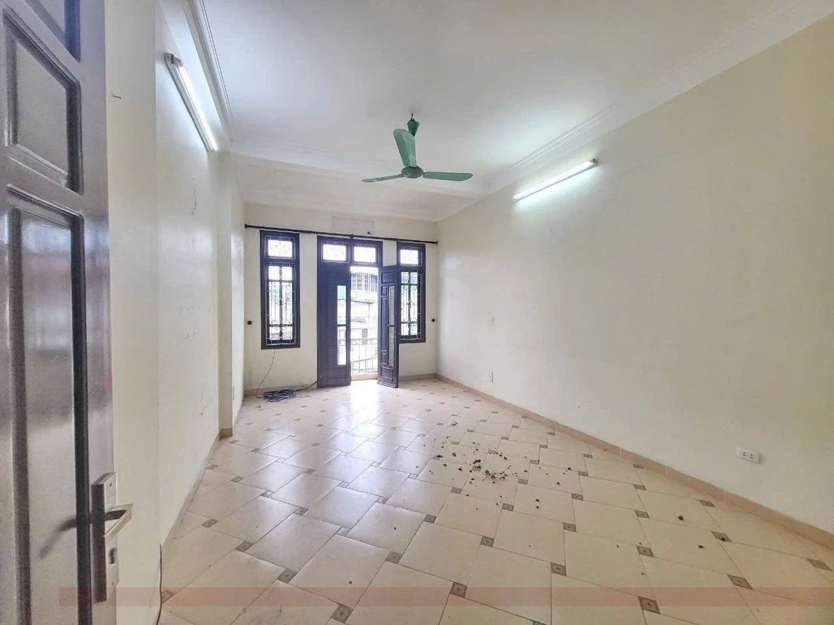 Cho thuê nguyên căn 4PN 42m² x 5 tầng Huỳnh Thúc Kháng - Ảnh thu nhỏ 3