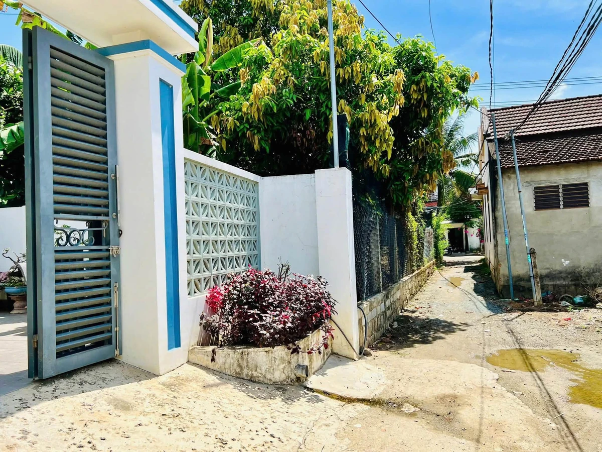 Bán nhà 3 tầng 204m2 sân vườn Diên Phú Nha Trang 2.4 tỷ - Ảnh thu nhỏ 5