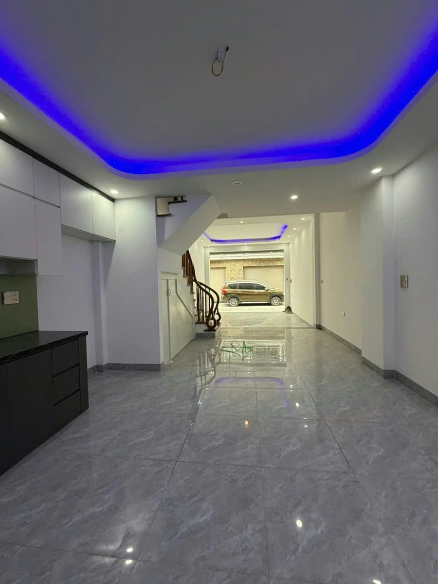 Bán nhà 70m2, 4 tầng, độc lập, 6.7 tỷ - Ảnh 1