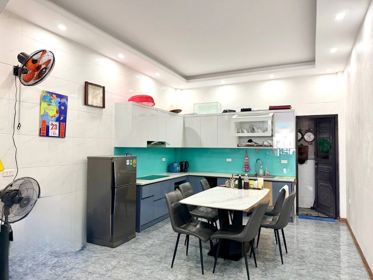 Nhà 3 tầng 82m2 giữa Cao Xanh, gara ô tô, 4.2 tỷ - Ảnh thu nhỏ 4