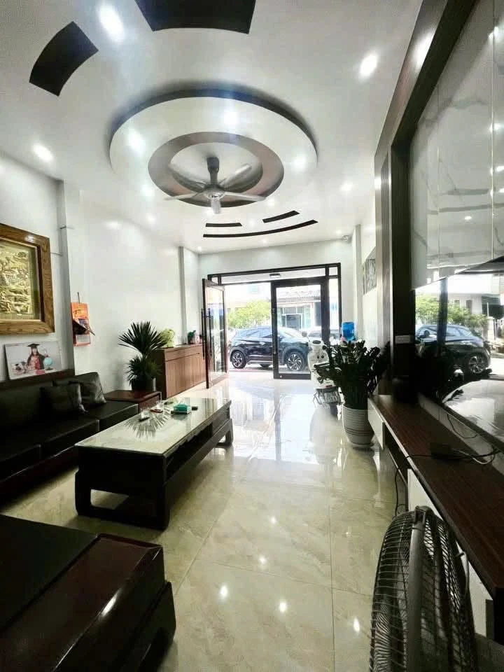 Bán nhà 2 tầng 4 phòng ngủ 90m² cạnh ga cao tốc - Ảnh thu nhỏ 2