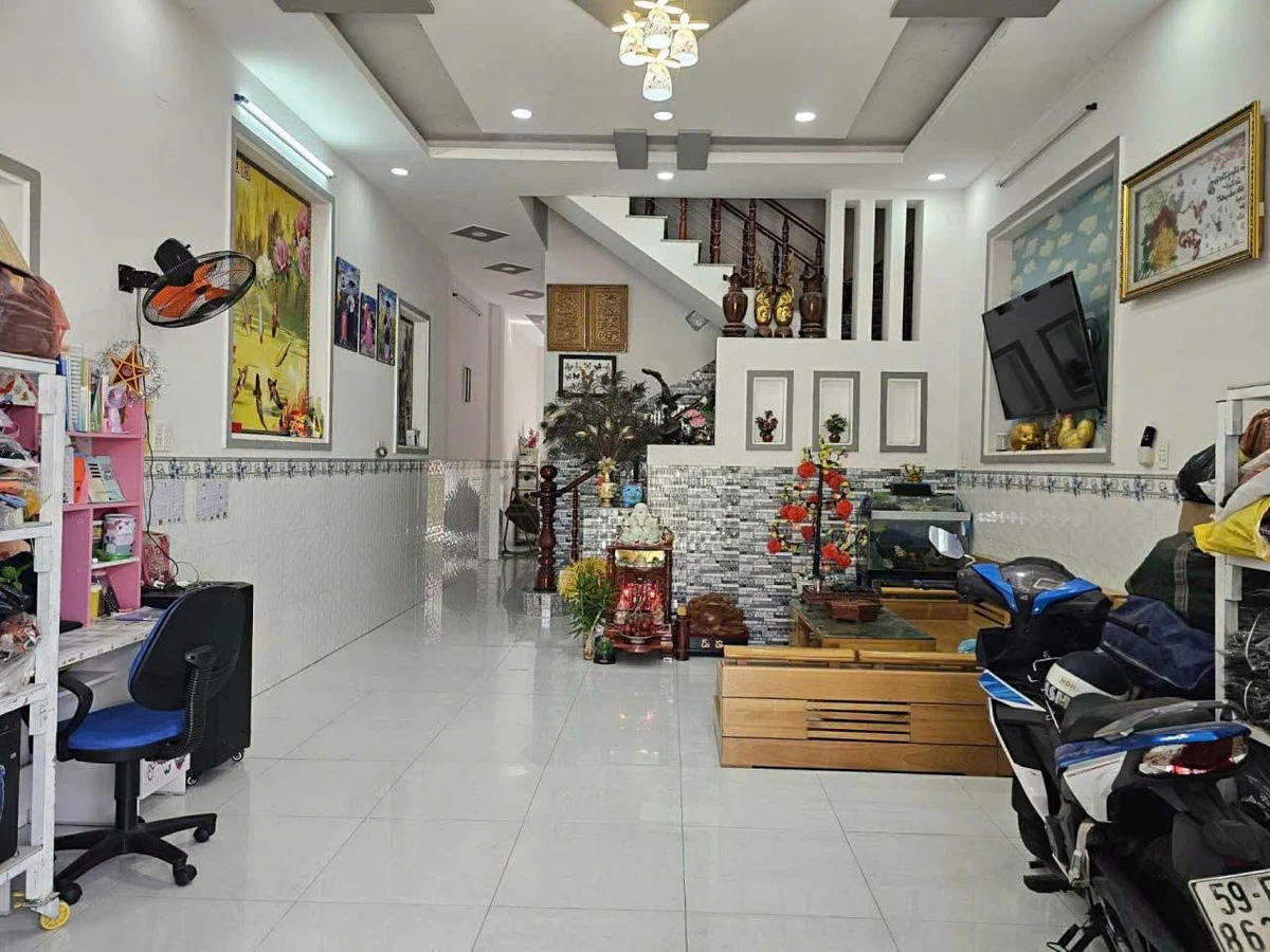 Bán nhà Tân Kim, Cần Giuộc, Long An, 155m², 4PN, 3.3 tỷ - Ảnh thu nhỏ 2