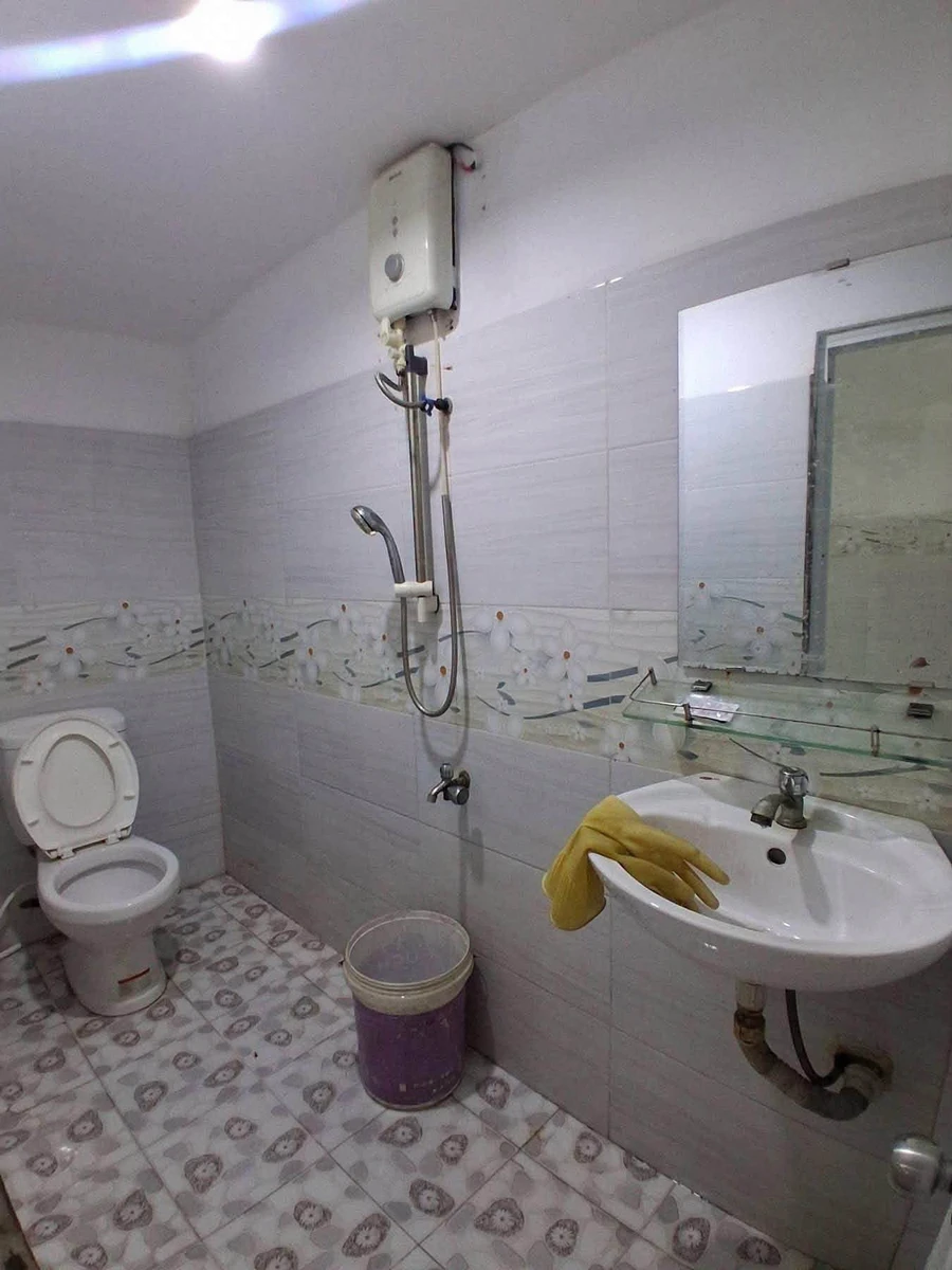 Bán nhà kiệt 47m2 4 PN 2 WC gần Aeon Mall Quận 1 - Ảnh thu nhỏ 5