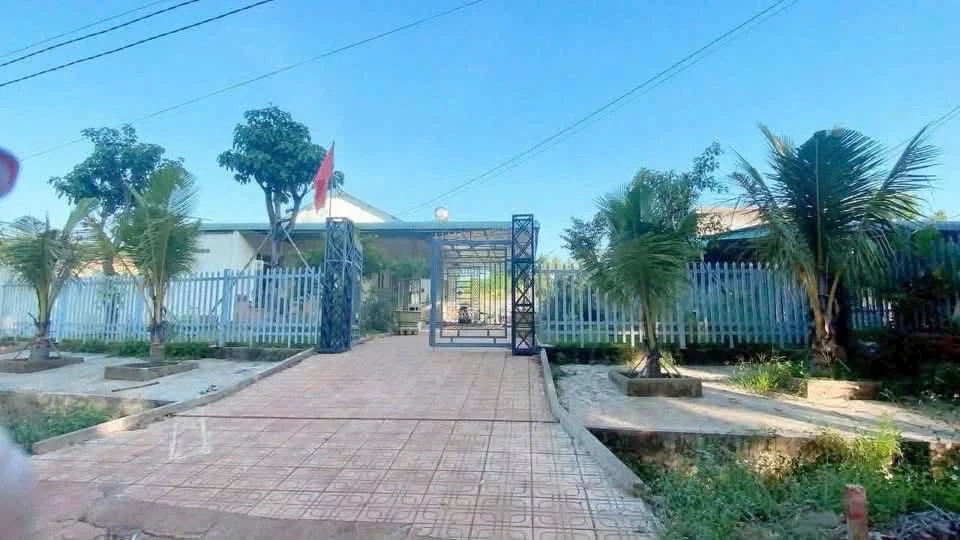 Bán biệt thự vườn 800m² 3 phòng ngủ Đồng Xoài 2,999 tỷ - Ảnh thu nhỏ 2