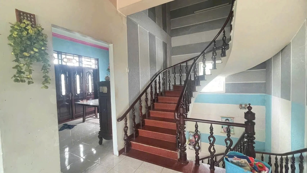 Bán nhà lầu và 10 căn trọ mặt tiền ĐT 741, 1000m2, phường Hòa Lợi, giá 11 tỷ - Ảnh thu nhỏ 3