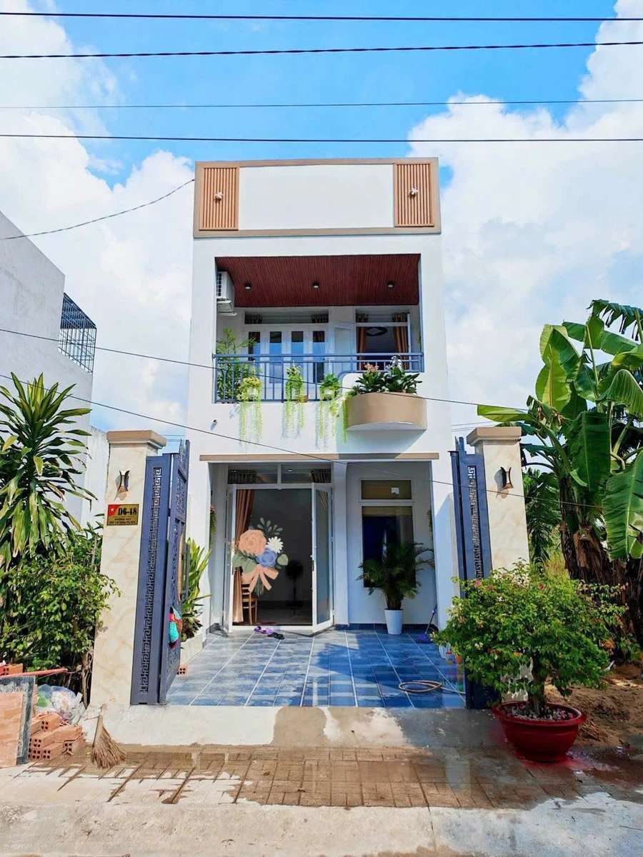 Bán nhà 1 trệt 1 lầu 3PN Hóc Môn 72m² 1 tỷ 850 - Ảnh 1