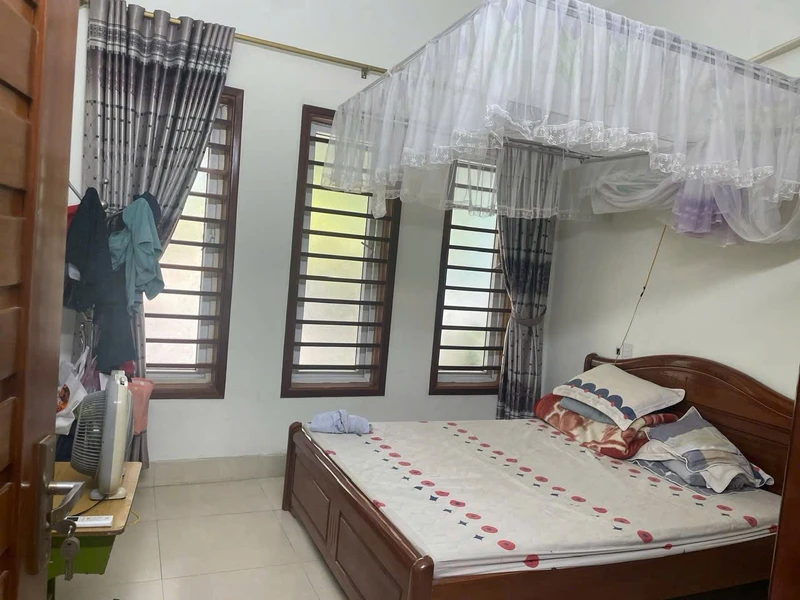 Cho thuê nhà nguyên 300m2 sân vườn 5PN 15 tr/tháng Thủ Đức
