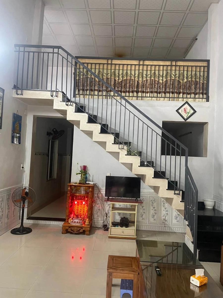 Bán nhà gác lửng 136m² sân ô tô rộng 4 tỷ Ngã Ba Huế - Ảnh thu nhỏ 3