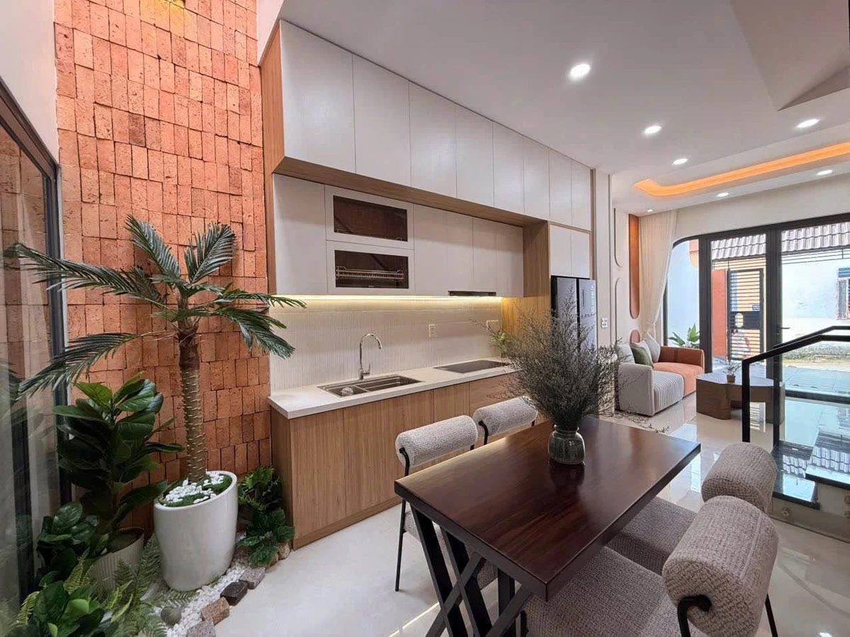 Bán nhà 3PN 4WC mới xây, hẻm Y Moan, Buôn Ma Thuột, full nội thất - Ảnh thu nhỏ 3